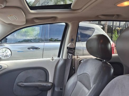 Used 2002 Chrysler PT Cruiser Limited FWD image 9