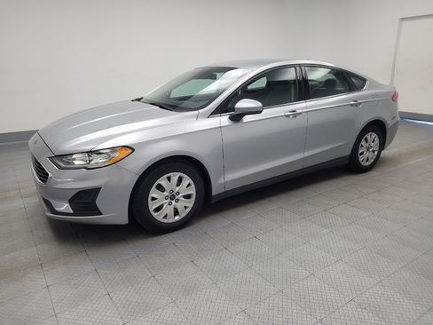 Used 2020 Ford Fusion S image 2
