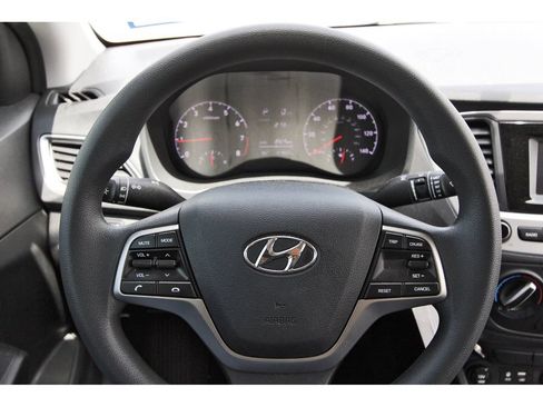 Used 2022 Hyundai Accent SE FWD image 8
