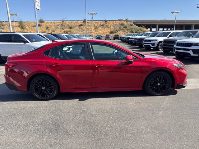 Used 2025 Toyota Camry SE FWD image 7