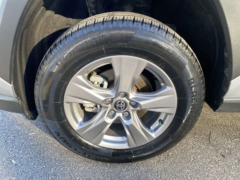 Used 2024 Toyota RAV4 XLE image 19