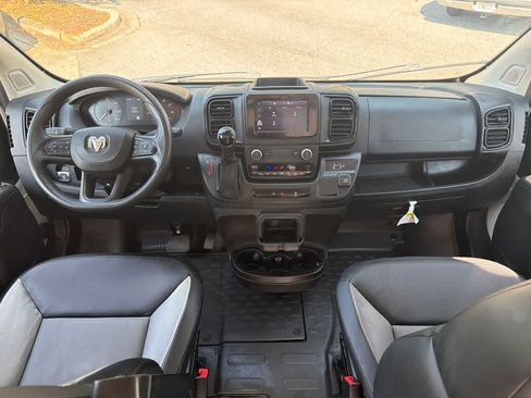 Used 2025 RAM ProMaster 2500 w/ Convenience Group FWD image 17