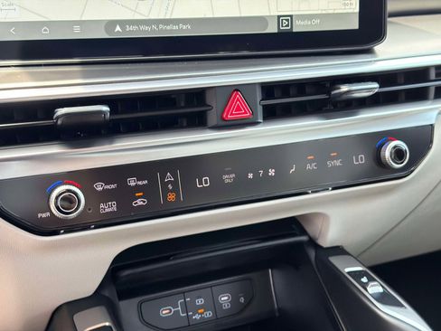 New 2026 Kia Sorento EX FWD image 23