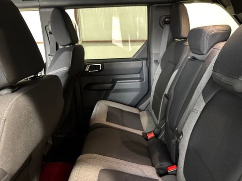 Used 2025 Ford Bronco Big Bend image 14