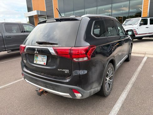 Used 2016 Mitsubishi Outlander GT AWD/4WD image 4