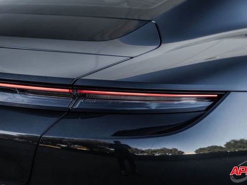 Used 2021 Porsche Taycan 4S w/ Premium Package image 50