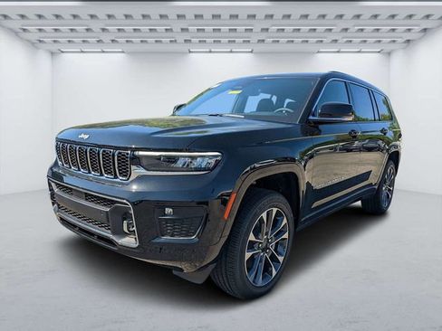 New 2025 Jeep Grand Cherokee L Overland w/ Trailer Tow Package image 7