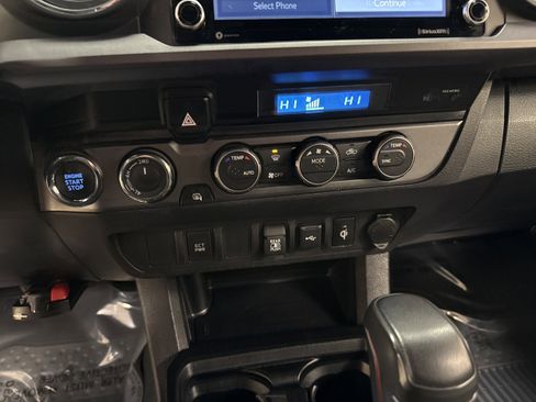 Used 2023 Toyota Tacoma TRD Sport image 31