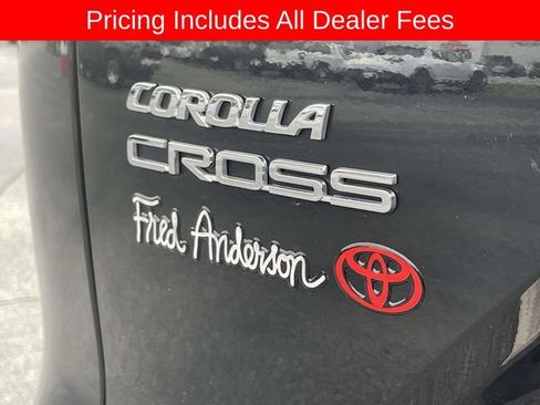 Used 2025 Toyota Corolla Cross XLE AWD/4WD image 11