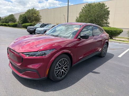 Used 2025 Ford Mustang Mach-E Premium image 13