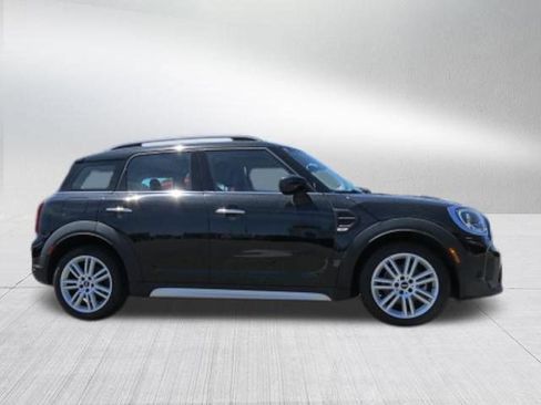 Used 2022 MINI Cooper Countryman FWD image 2