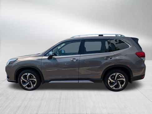 Used 2024 Subaru Forester Touring w/ POP Package 3 AWD/4WD image 4