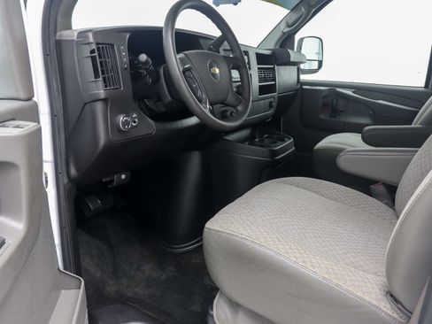 Used 2014 Chevrolet Express 3500 LT w/ LT Preferred Equipment Group RWD image 15