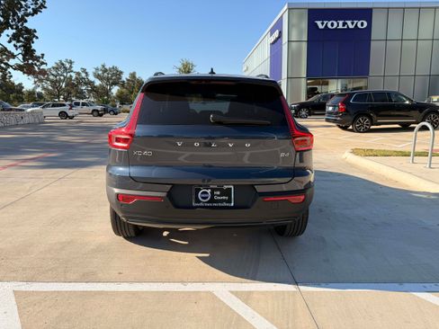 New 2026 Volvo XC40 B4 Plus w/ Protection Package Premier image 4