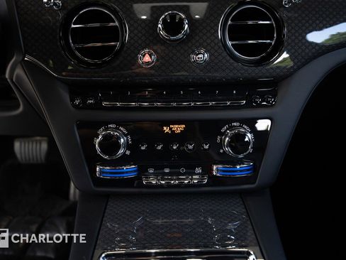 Used 2023 Rolls-Royce Ghost Black Badge w/ Black Badge Ghost Package image 20