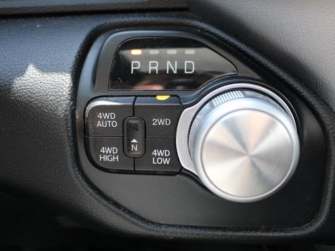 Used 2020 RAM 1500 Sport w/ Comfort & Convenience Group AWD/4WD image 39