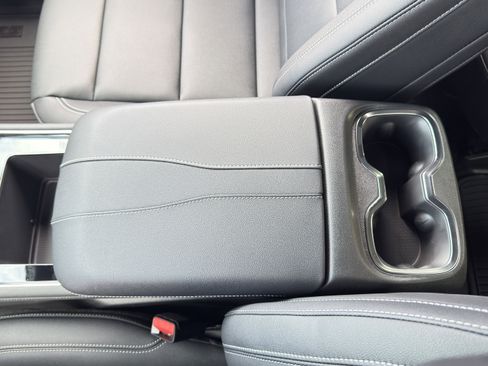 New 2026 Chevrolet Traverse LT image 18