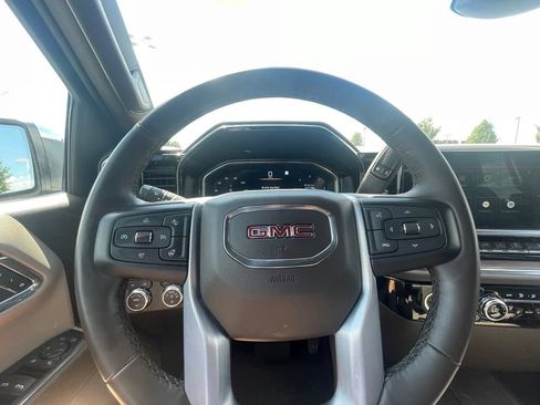Used 2023 GMC Sierra 1500 SLT AWD/4WD image 13
