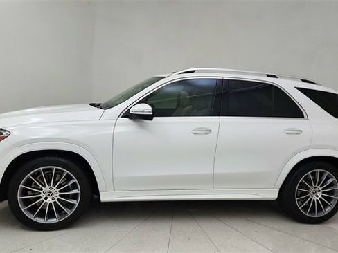 Used 2025 Mercedes-Benz GLE 350 4MATIC w/ AMG Line Exterior image 3