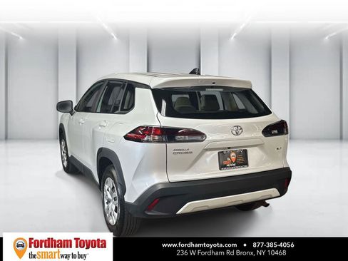 Used 2026 Toyota Corolla Cross L AWD/4WD image 5
