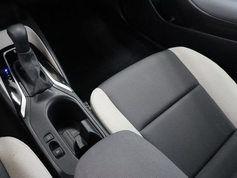 Certified 2025 Toyota Corolla LE FWD image 16