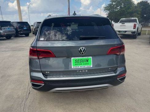Used 2022 Volkswagen Taos SE AWD/4WD image 7