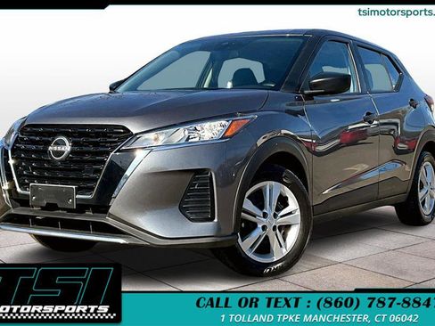 Used 2022 Nissan Kicks S image 1