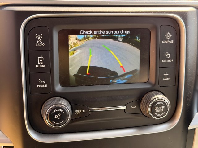 Used 2018 RAM 1500 Classic SLT AWD/4WD image 17