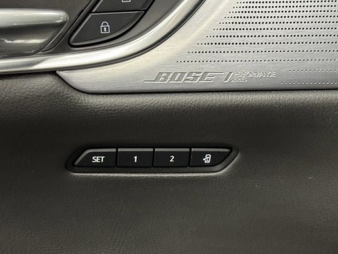 Used 2025 Cadillac XT6 Premium Luxury image 22