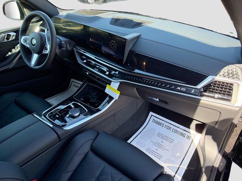 New 2026 BMW X5 sDrive40i image 13