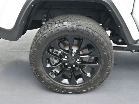 Used 2024 Jeep Gladiator Sport AWD/4WD image 27
