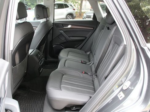 Used 2023 Audi Q5 2.0T Premium w/ Convenience Package AWD/4WD image 41