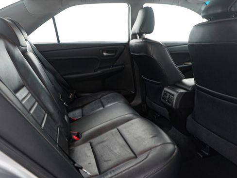 Used 2016 Toyota Camry XLE w/ Moonroof Package image 12