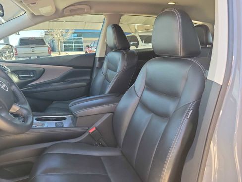 Used 2024 Nissan Murano SV w/ SV Midnight Edition Package image 11