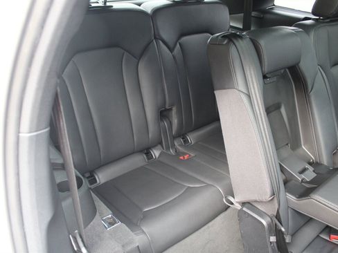 Used 2019 Audi Q7 3.0T Prestige w/ Prestige Package image 21