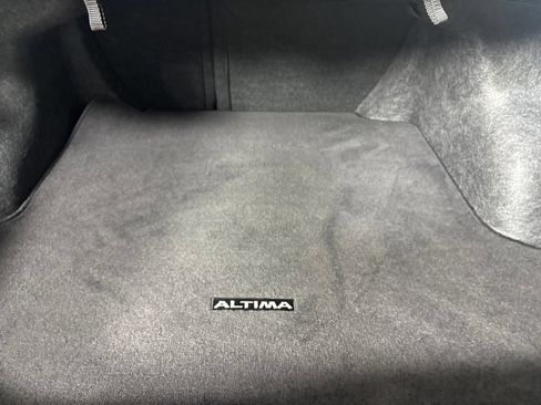 Used 2025 Nissan Altima 2.5 SV FWD image 25