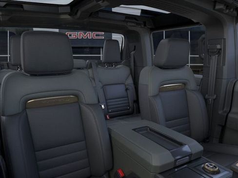 New 2025 GMC Hummer EV 2X w/ Extreme Off-Road Package image 24