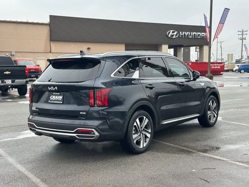 Used 2023 Kia Sorento SX Prestige w/ Panoramic Sunroof Package image 8