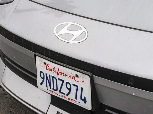 Used 2024 Hyundai Ioniq 6 SEL RWD image 3