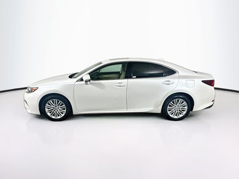 Used 2017 Lexus ES 350 w/ Premium Package FWD image 4