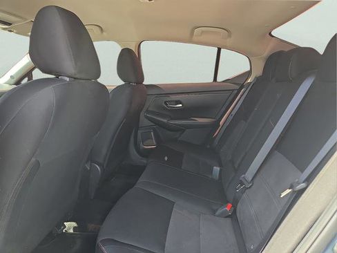 Used 2025 Nissan Sentra SR FWD image 19