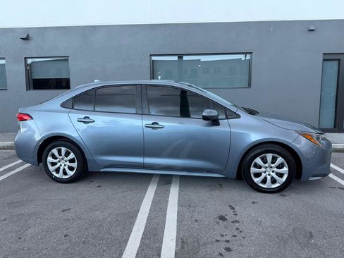 Used 2021 Toyota Corolla LE FWD image 11