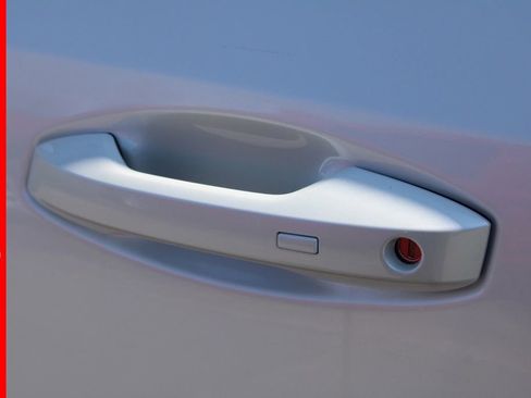 New 2025 Nissan Murano SL image 9