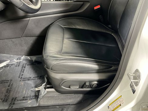 Used 2022 Jeep Grand Cherokee Limited image 18