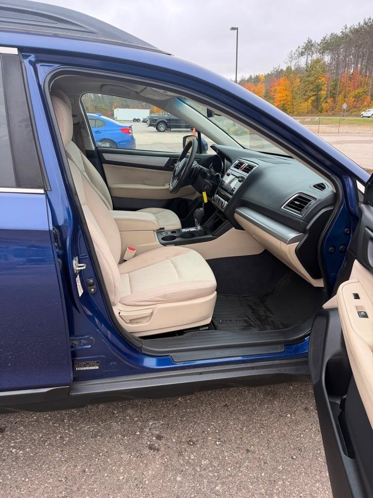Used 2017 Subaru Outback 2.5i Premium AWD/4WD image 17