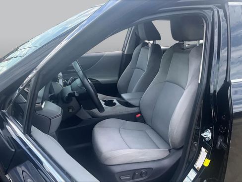 Used 2021 Toyota Venza LE AWD/4WD image 8