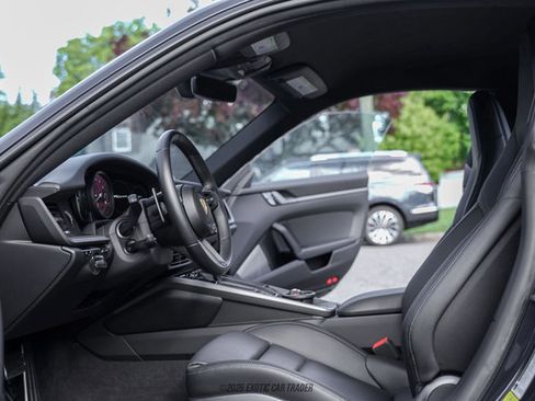 Used 2021 Porsche 911 Carrera RWD image 46