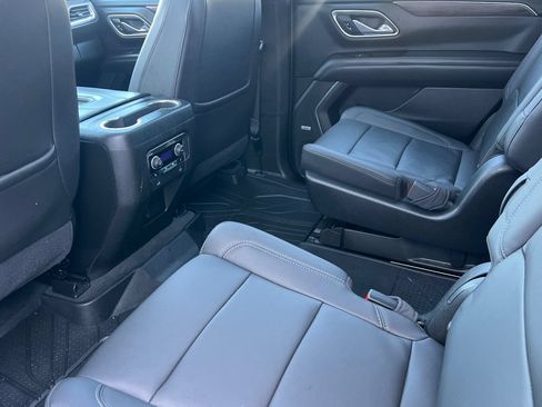 Used 2021 Chevrolet Tahoe Z71 w/ Z71 Signature Package AWD/4WD image 9