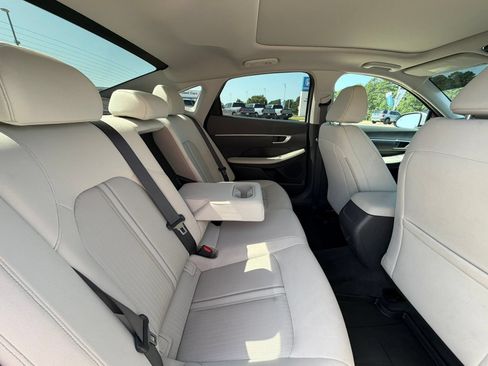 Used 2025 Hyundai Sonata SEL FWD image 30
