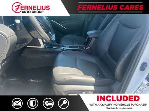 Used 2023 Toyota Corolla Cross XLE w/ Convenience Package AWD/4WD image 8
